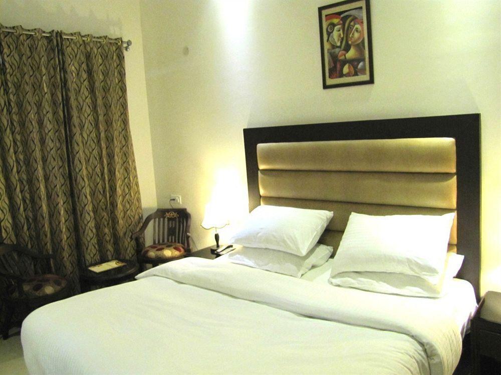 Hotel Prems Paradise Amritsar Exterior foto
